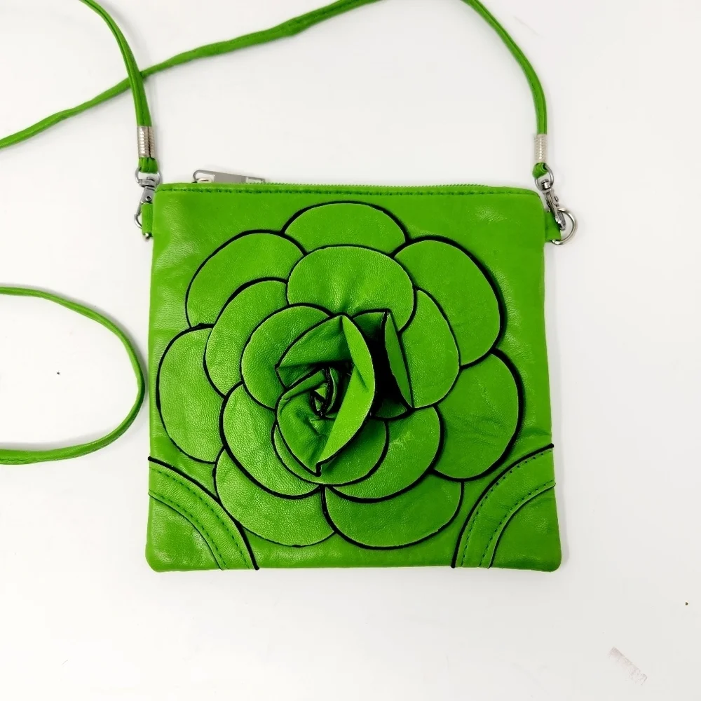 Unbranded | Women's Kelly Green Faux Leather Flower Crossbody Bag (One Size)